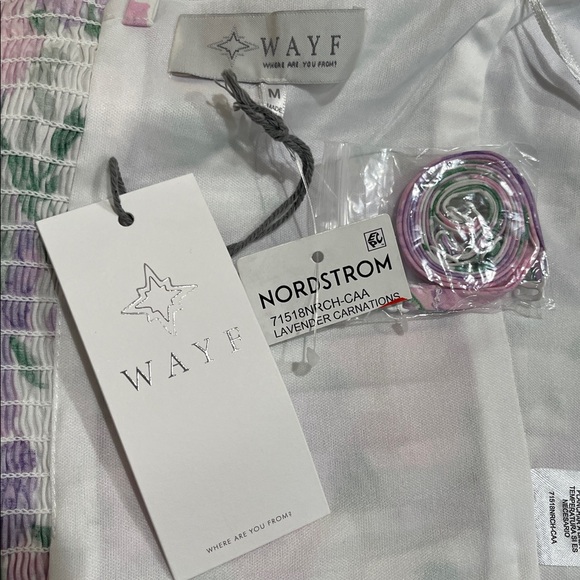 NWT WAYF Pleated Strapless Top Lavender Carnations Floral SZ M - Picture 4 of 6